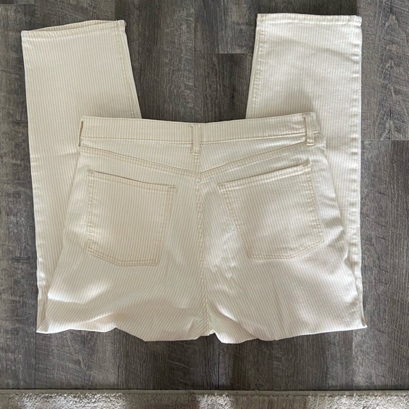 Old Navy Sky High Straight Jeans - Picture 2 of 6